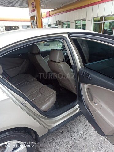 Volkswagen Passat 2005, 180,000 km - 2.0 l - Bakı