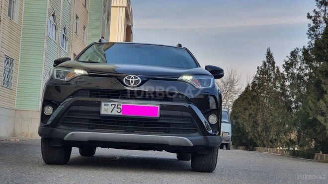 Toyota RAV4 2018, 125,000 km - 2.0 л - Naxçıvan
