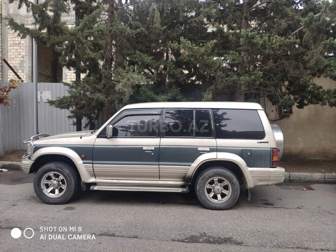 Mitsubishi Pajero 1993, 350,000 km - 2.5 l - Bakı