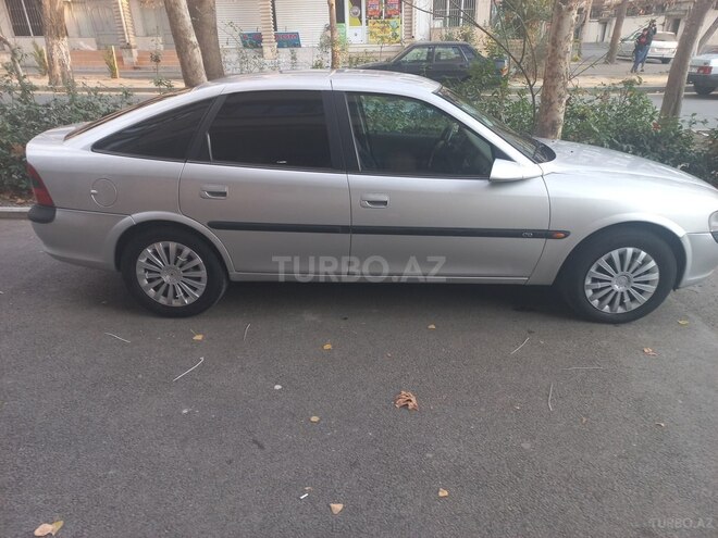 Opel Vectra 1998, 325,000 km - 1.8 l - Mingəçevir
