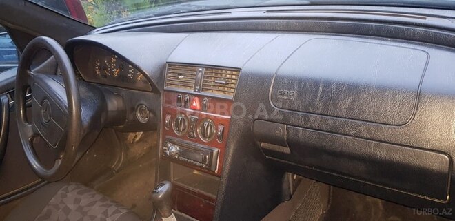 Mercedes C 180 1998, 294,000 km - 1.8 l - Beyləqan