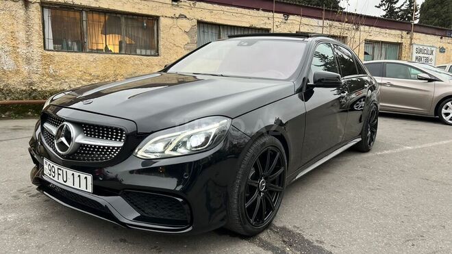 Mercedes E 350 2009, 143,000 km - 3.5 l - Bakı
