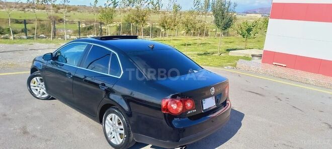 Volkswagen Jetta 2008, 255,000 km - 2.5 l - Şəki
