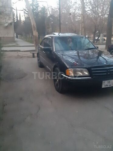 Mercedes C 230 1997, 180,000 km - 2.3 l - Mingəçevir