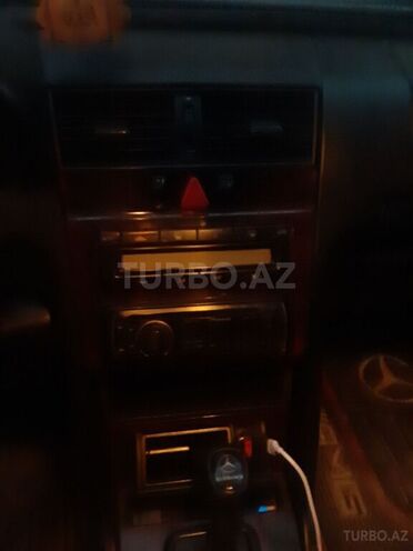 Mercedes C 230 1997, 180,000 km - 2.3 l - Mingəçevir