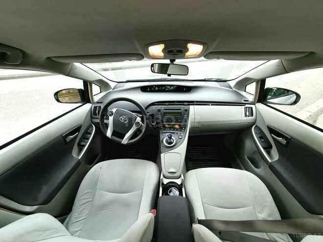 Toyota Prius 2011, 179,000 km - 1.8 l - Bakı
