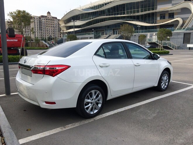 Toyota Corolla 2014, 71,500 km - 1.6 l - Bakı