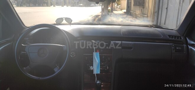 Mercedes E 230 1995, 439,000 km - 2.3 l - Zərdab
