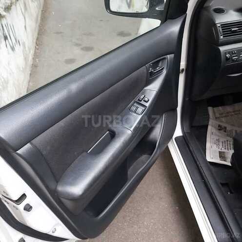 Toyota Corolla 2005, 182,000 km - 1.4 l - Bakı