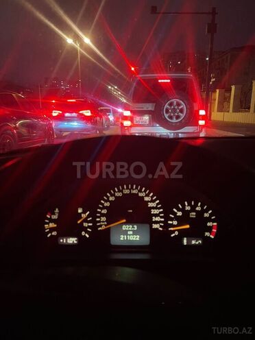 Mercedes E 240 2001, 211,200 km - 2.4 l - Bakı