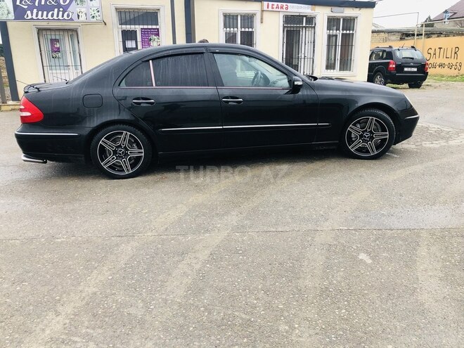 Mercedes E 320 2004, 234,000 km - 3.2 l - Bakı