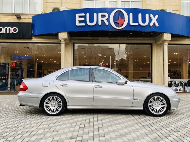Mercedes E 320 2002, 201,000 km - 3.2 l - Bakı
