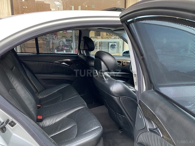 Mercedes E 320 2002, 201,000 km - 3.2 l - Bakı