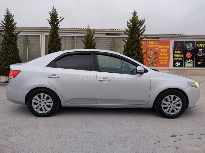 Kia Cerato 2010, 218,871 km - 2.0 l - Bakı