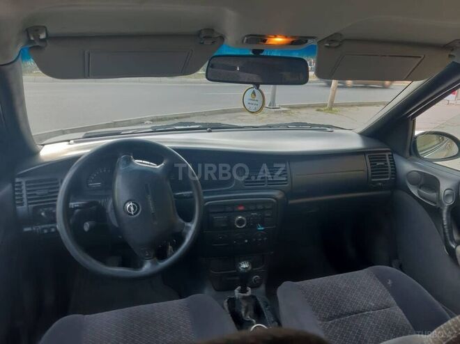 Opel Vectra 1998, 300,000 km - 1.8 l - Bakı