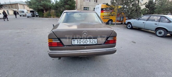 Mercedes E 250 1990, 250,000 km - 2.5 л - Bakı