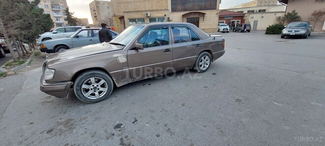 Mercedes E 250 1990, 250,000 km - 2.5 л - Bakı