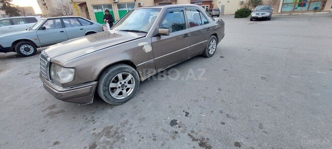 Mercedes E 250 1990, 250,000 km - 2.5 л - Bakı