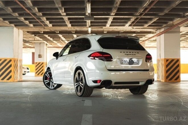 Porsche Cayenne Turbo 2012, 170,000 km - 4.8 l - Bakı