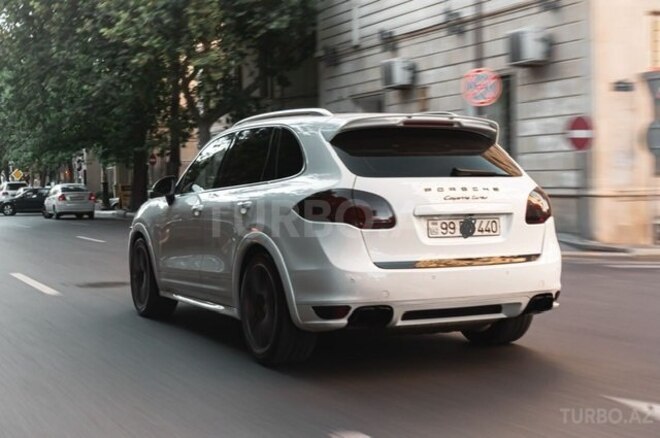 Porsche Cayenne Turbo 2012, 170,000 km - 4.8 l - Bakı