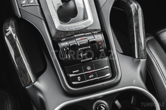 Porsche Cayenne Turbo 2012, 170,000 km - 4.8 l - Bakı