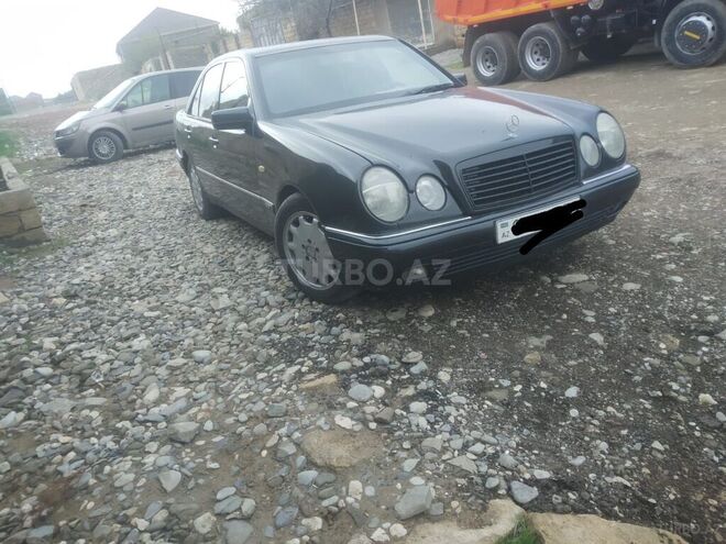 Mercedes E 230 1997, 265,000 km - 2.3 l - Bakı