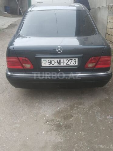 Mercedes E 230 1997, 265,000 km - 2.3 l - Bakı