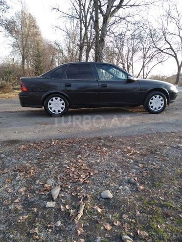 Opel Vectra 1996, 425,852 km - 2.0 l - Zaqatala