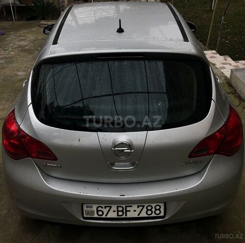 Opel Astra 2011, 173,217 km - 1.6 l - Bakı