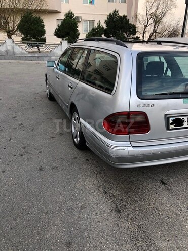 Mercedes E 220 1999, 202,000 km - 2.2 l - Bakı