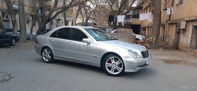 Mercedes C 180 2001, 368,000 km - 2.0 l - Bakı