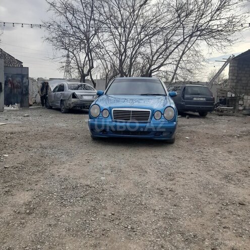 Mercedes E 220 1997, 100,000 km - 2.2 l - Gəncə