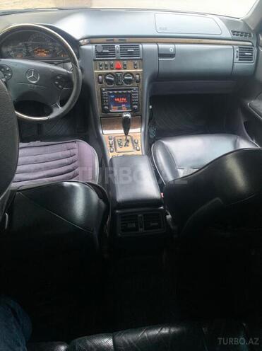 Mercedes E 320 2000, 285,000 km - 3.2 л - Bakı