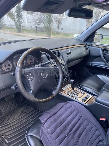 Mercedes E 320 2000, 285,000 km - 3.2 л - Bakı