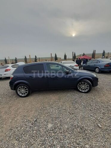 Opel Astra 2006, 200,000 km - 1.3 l - Gəncə