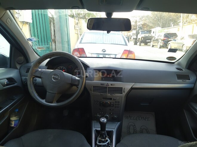 Opel Astra 2006, 270,000 km - 1.4 l - Bakı