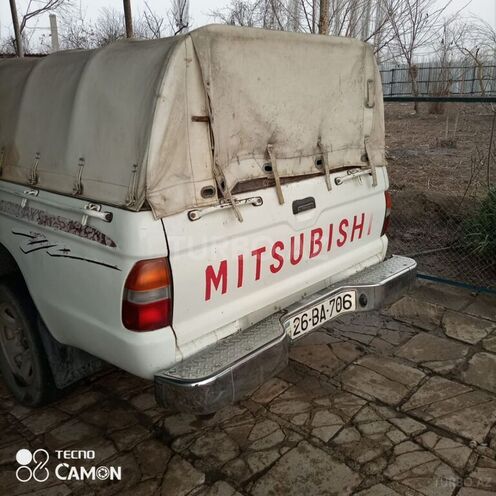 Mitsubishi L200 2005, 182,537 km - 2.5 л - Zərdab