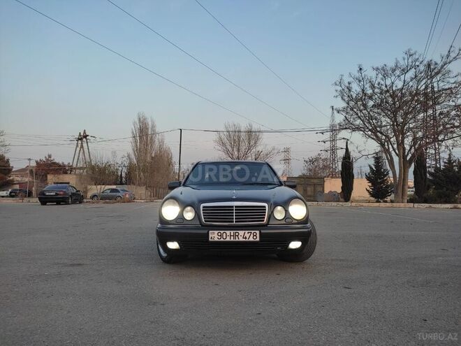 Mercedes E 230 1995, 27,358 km - 2.3 l - Bakı
