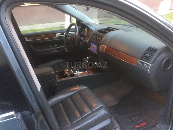 Volkswagen Touareg 2004, 211,500 km - 3.2 l - Bakı