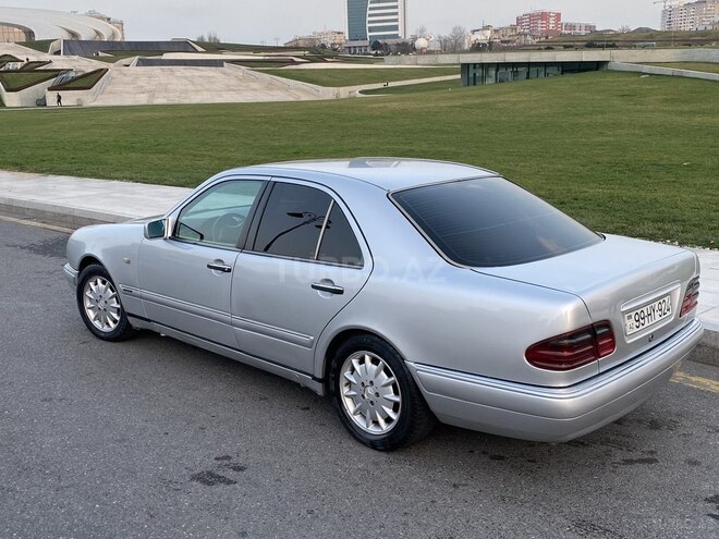 Mercedes E 300 1997, 325,000 km - 3.0 l - Bakı