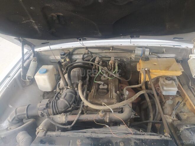 GAZ 3110 2005, 300,000 km - 2.4 l - Bakı