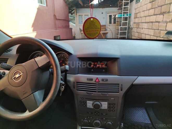 Opel Astra 2006, 247,000 km - 1.3 l - Şəki