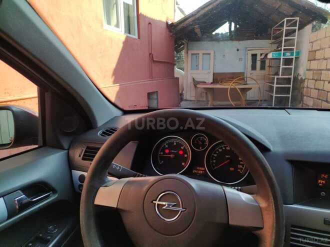 Opel Astra 2006, 247,000 km - 1.3 l - Şəki