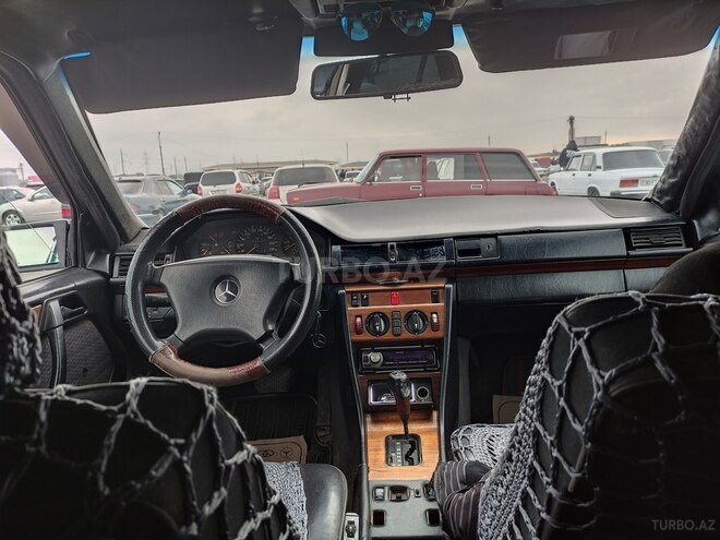 Mercedes E 300 1992, 385,000 km - 3.0 l - Bakı