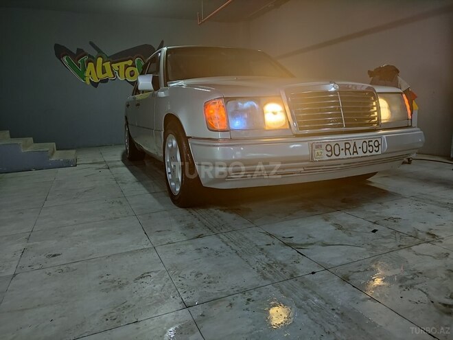 Mercedes E 300 1992, 385,000 km - 3.0 l - Bakı