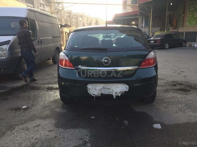 Opel Astra 2004, 168,000 km - 1.4 л - Bakı