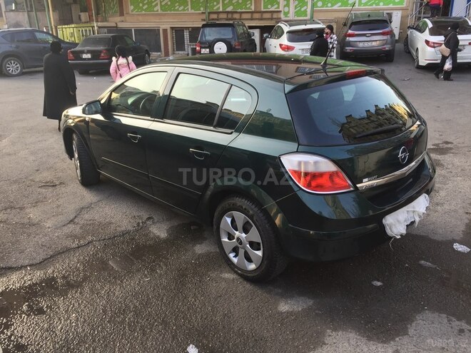 Opel Astra 2004, 168,000 km - 1.4 л - Bakı