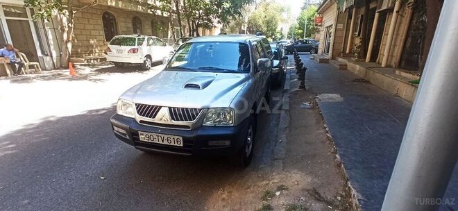 Mitsubishi L200 2006, 250,000 km - 2.5 л - Bakı