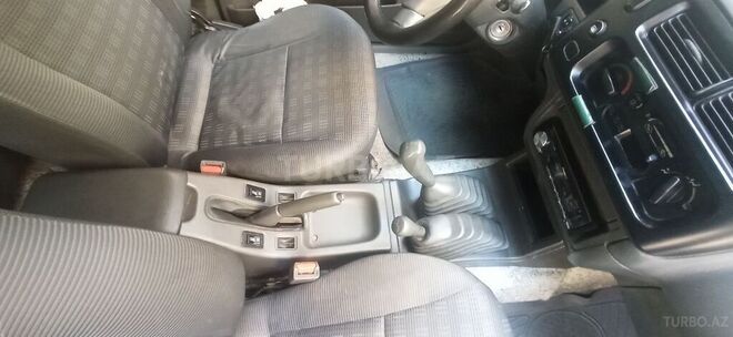 Mitsubishi L200 2006, 250,000 km - 2.5 л - Bakı