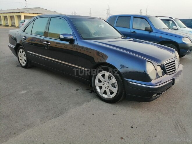 Mercedes E 240 2000, 384,000 km - 2.4 л - Xırdalan
